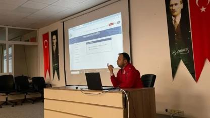 Sinop'ta üniversite öğrencileri Teknofest için bilgilendirildi