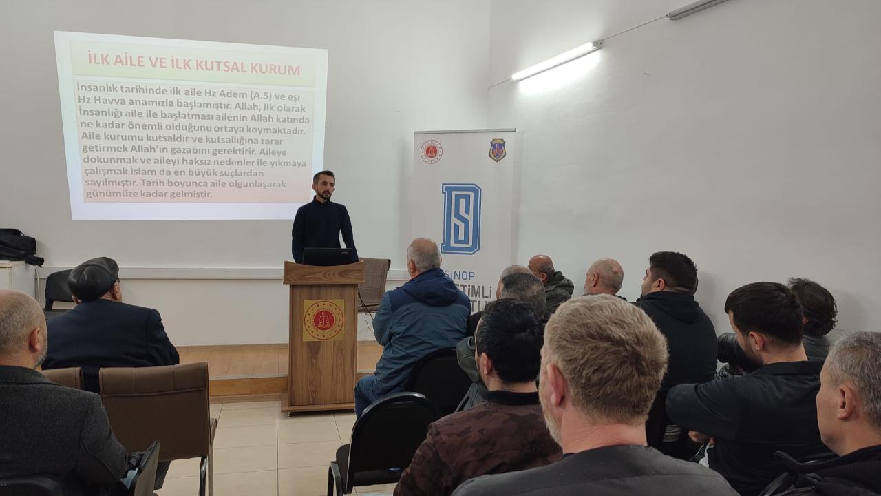 Sinop’ta yükümlülere aile bilinci semineri