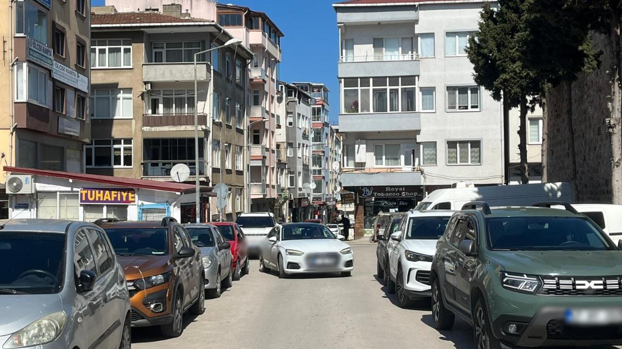 Sinop’un göbeğinde trafik terörü: İkinci sıra işgali