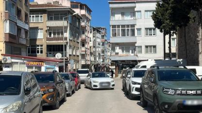 Sinop’un göbeğinde trafik terörü: İkinci sıra işgali