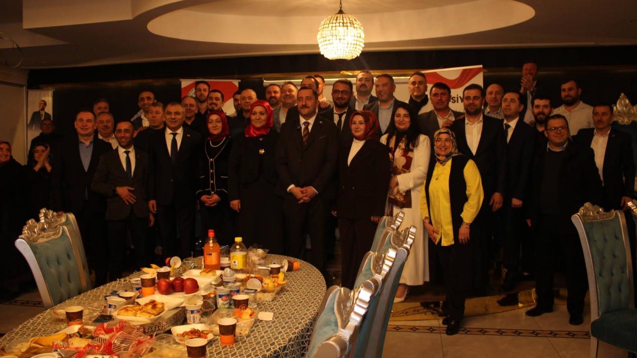 SİYAD’da tarihi iftar: 1200 kişilik salon dar geldi