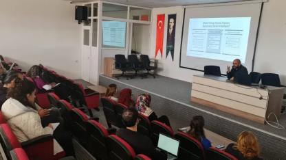 SNÜ'de akademisyenlere makalenin yolculuğu anlatıldı