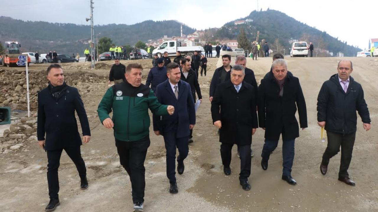 Vali özarslan ayancık'ta çalışmaları yerinde inceledi