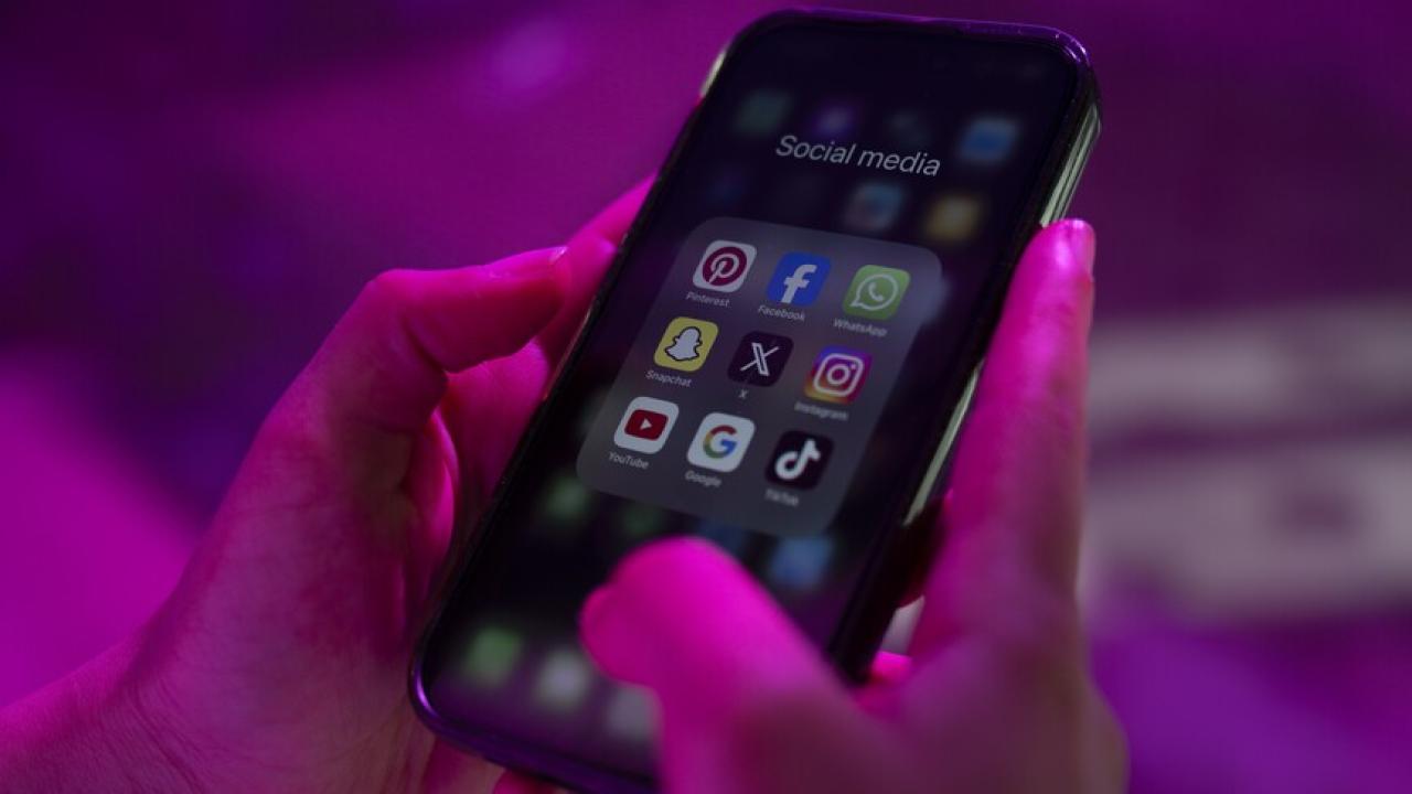 5 soruda TBMM'de kabul edilen sosyal medyaya yönelik düzenlemeler