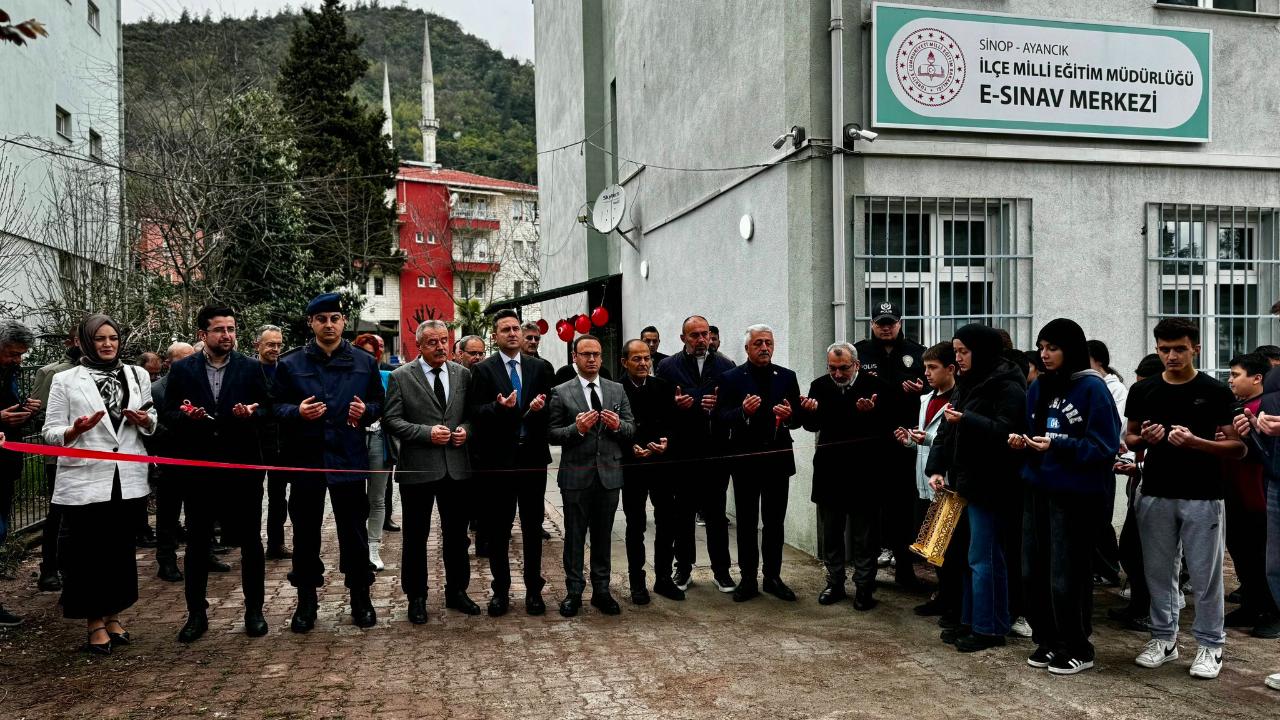 Ayancık’ta E-Sınav Merkezi hizmete açıldı