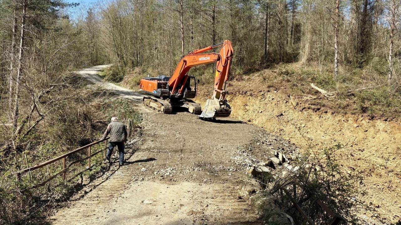 Ayancık’ta heyelan sonrası yol güvenliği yeniden sağlandı