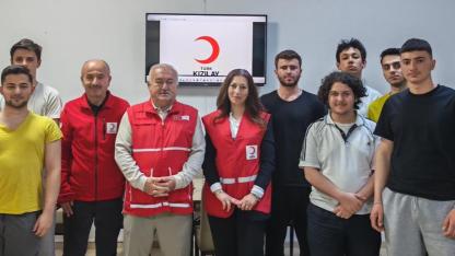 Ayancık’ta öğrencilere Kızılay faaliyetleri anlatıldı
