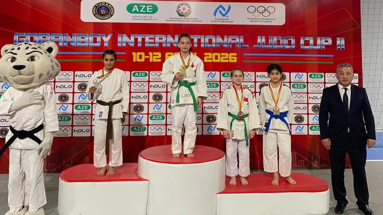 Azerbaycan’dan madalyalarla döndüler