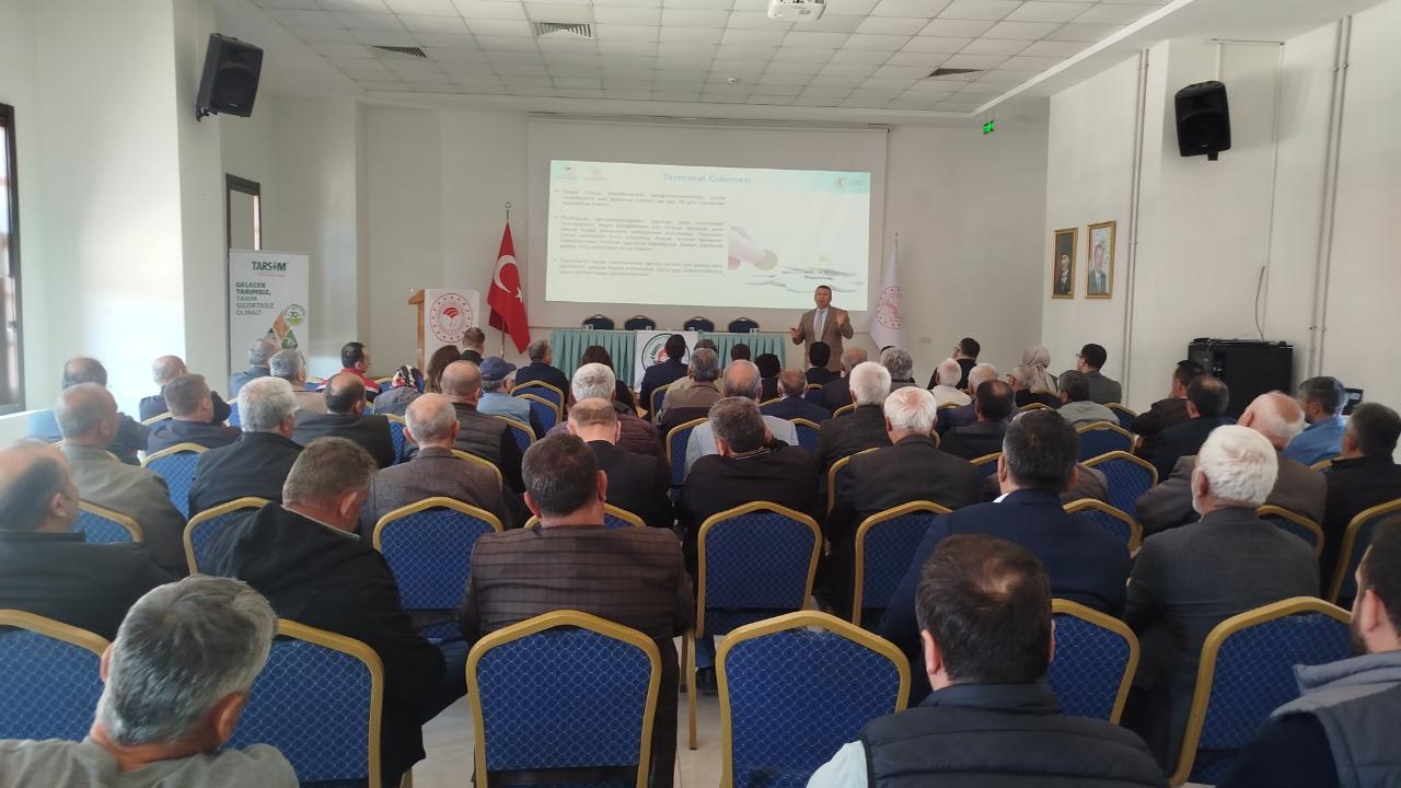 Boyabat'ta çiftçilere tarım sigortası anlatıldı