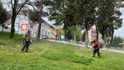Boyabat’ta park ve bahçelerde temizlik seferberliği