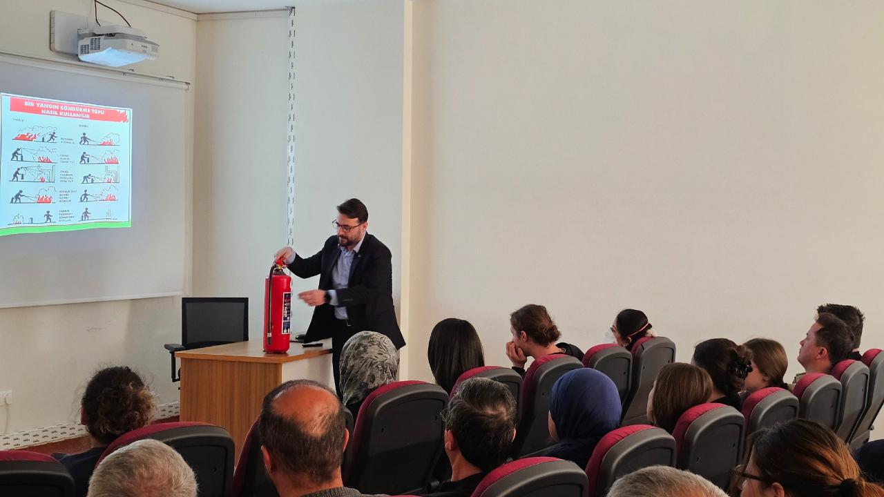 Durağan'da sağlık personeline kapsamlı güvenlik eğitimi