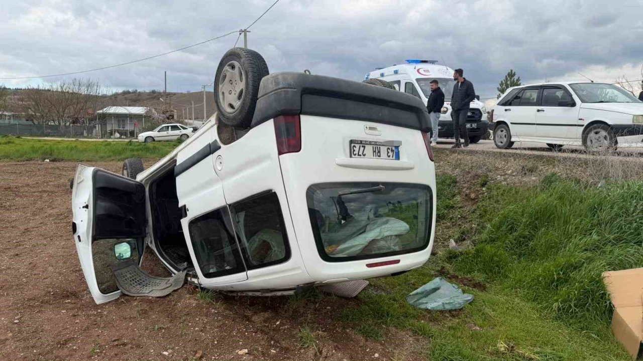 Eskişehir’de savrulan araç takla attı: 2 hafif yaralı