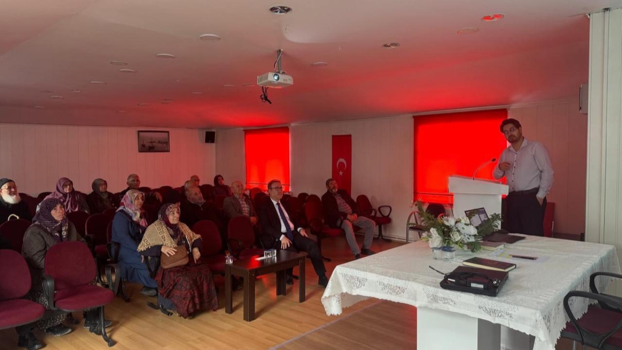 Gerze'de hacı adaylarına sağlık semineri