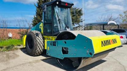 İlçeye 6 milyonluk dev yatırım: Yeni yol silindiri hizmete girdi!