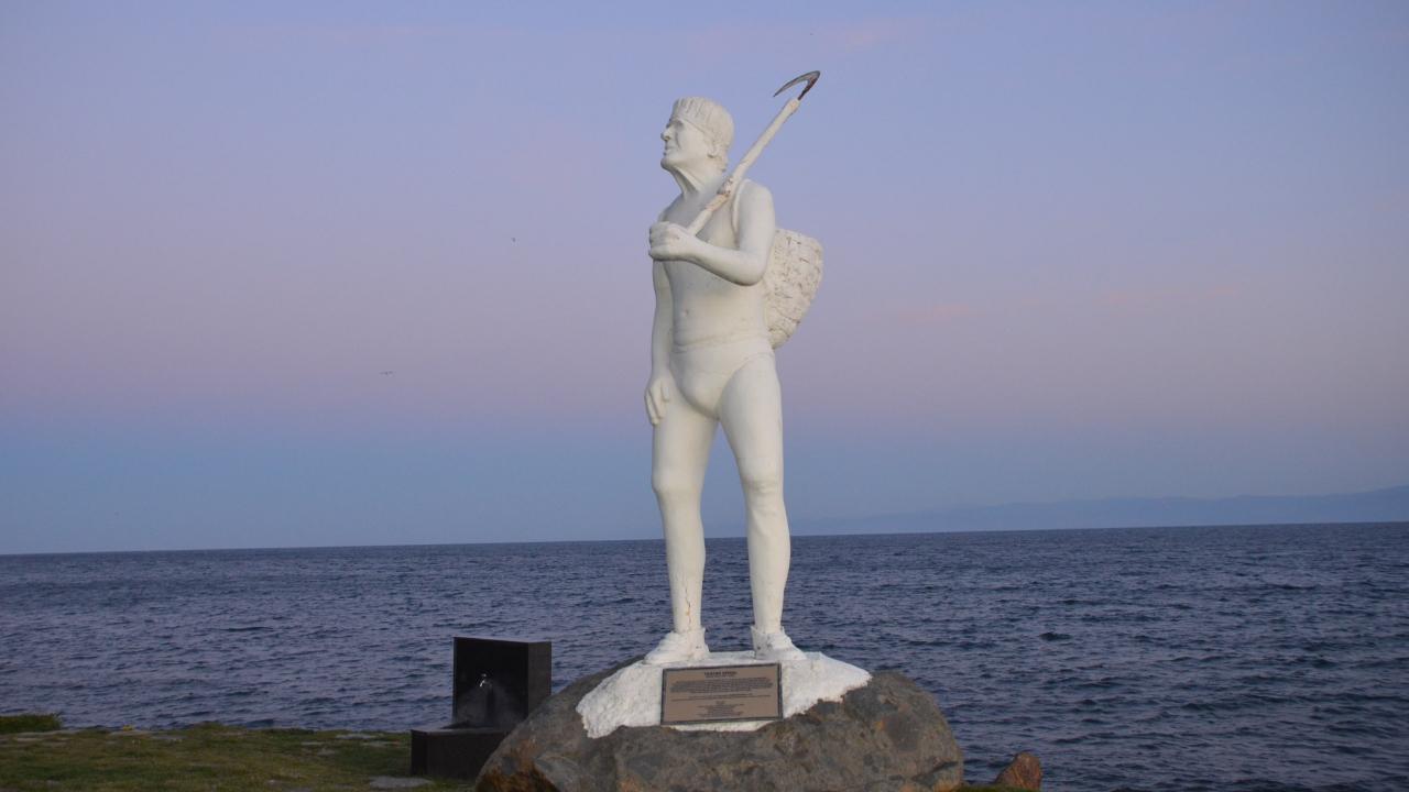 Levha geldi, çatlaklar gün yüzüne çıktı