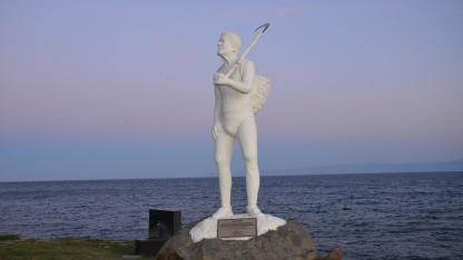 Levha geldi, çatlaklar gün yüzüne çıktı