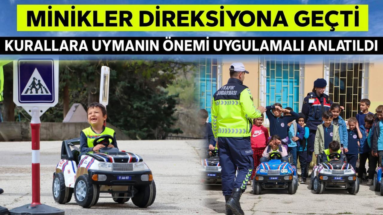 Minikler trafik güvenliğini jandarmadan öğrendi