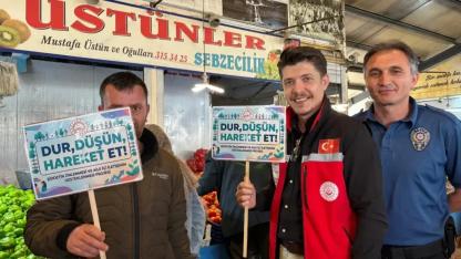 Öfkeyle kalkıp zararla oturmamak için sahaya indiler