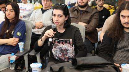 Öğrenciler taleplerini Rektörlüğe doğrudan iletti