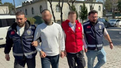 ‘Gözlüğünün altından bize niye baktın' diye silahla vurdular