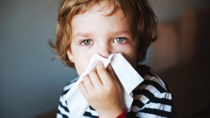 Ani sıcaklık değişimleri çocukları vuruyor: Uzmandan ailelere "kat kat giydirin" uyarısı