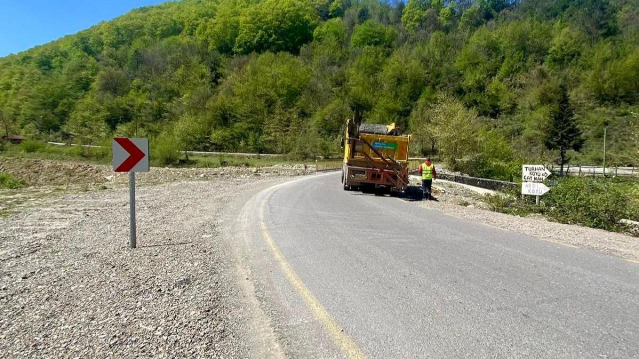 Sinop İl Özel İdaresi'nden güvenli ulaşım için yoğun mesai