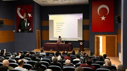 Sinop Üniversitesi'nde temizlik personeline hijyen eğitimi