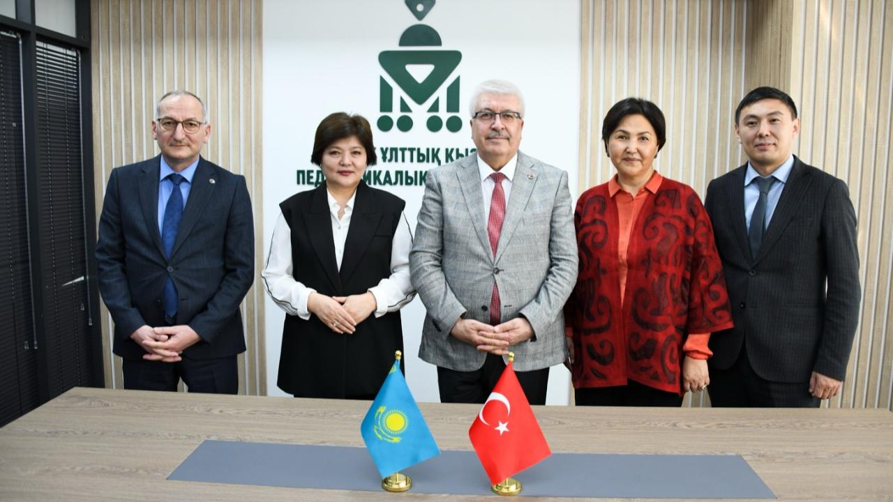 Sinop Üniversitesi'nden Kazakistan’da uluslararası iş birliği adımı