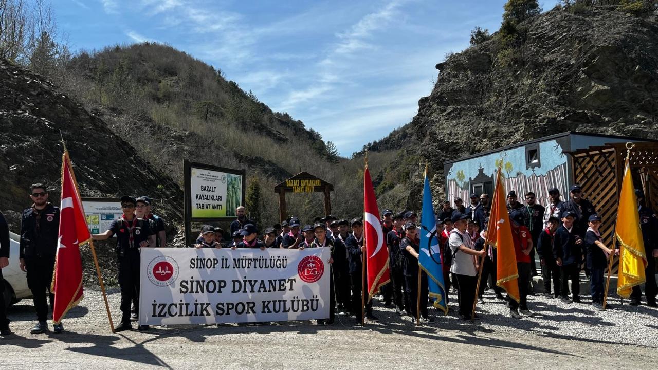 Sinoplu izciler Boyabat’ın tarihi ve doğal güzelliklerini keşfetti