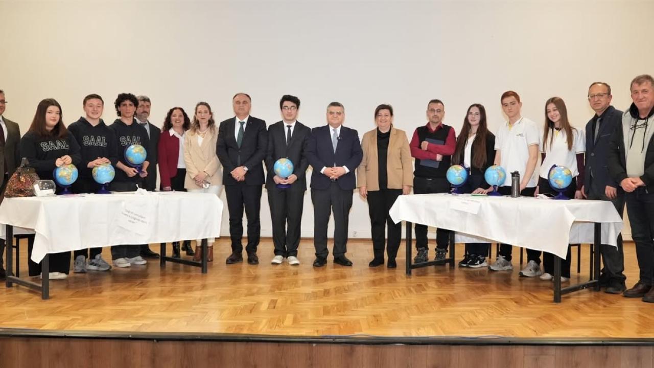 Sinop’ta münazara etkinliği düzenlendi