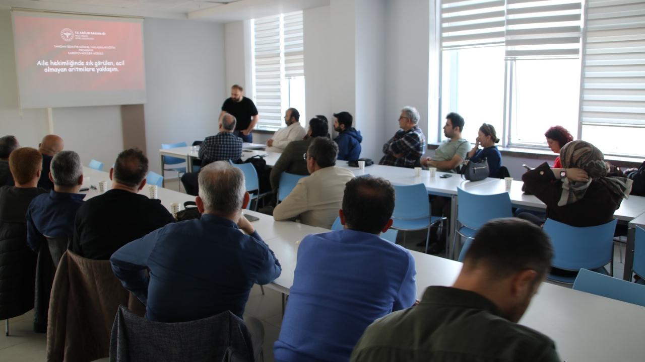 Sinop'ta uzman hekimlerden aile hekimlerine eğitim desteği