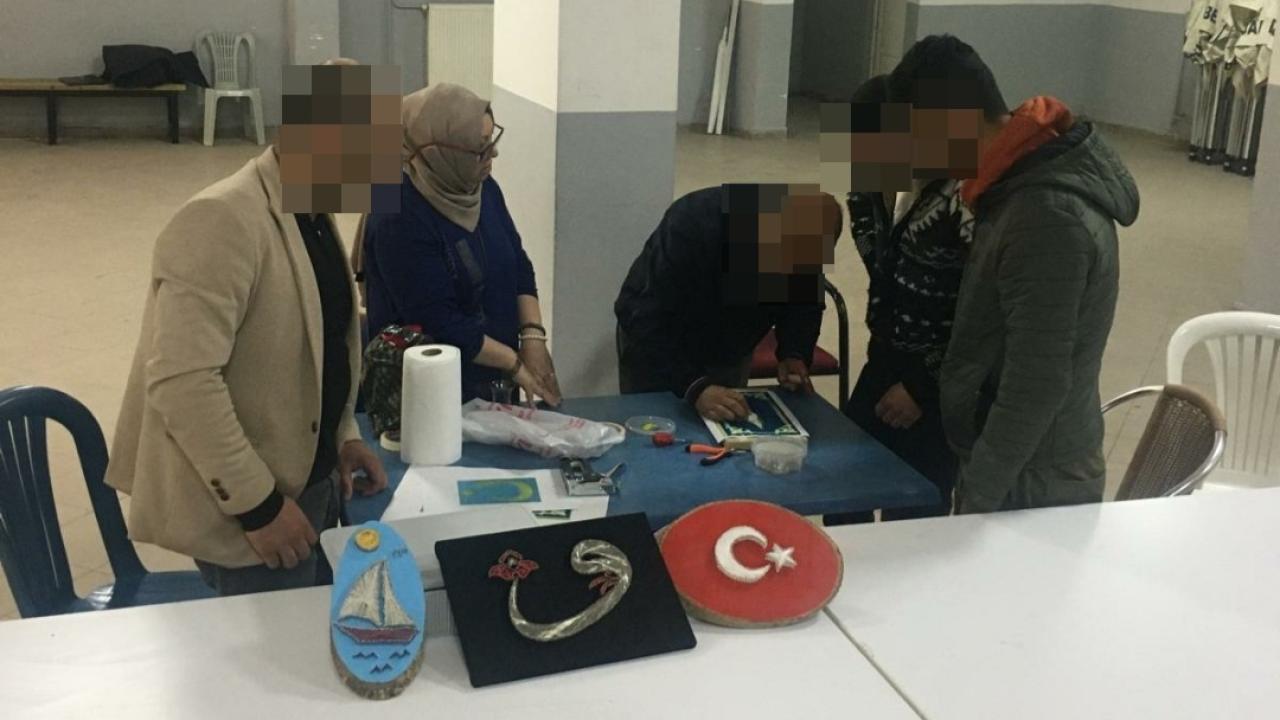 Sinop'ta yükümlüler filografi öğreniyor