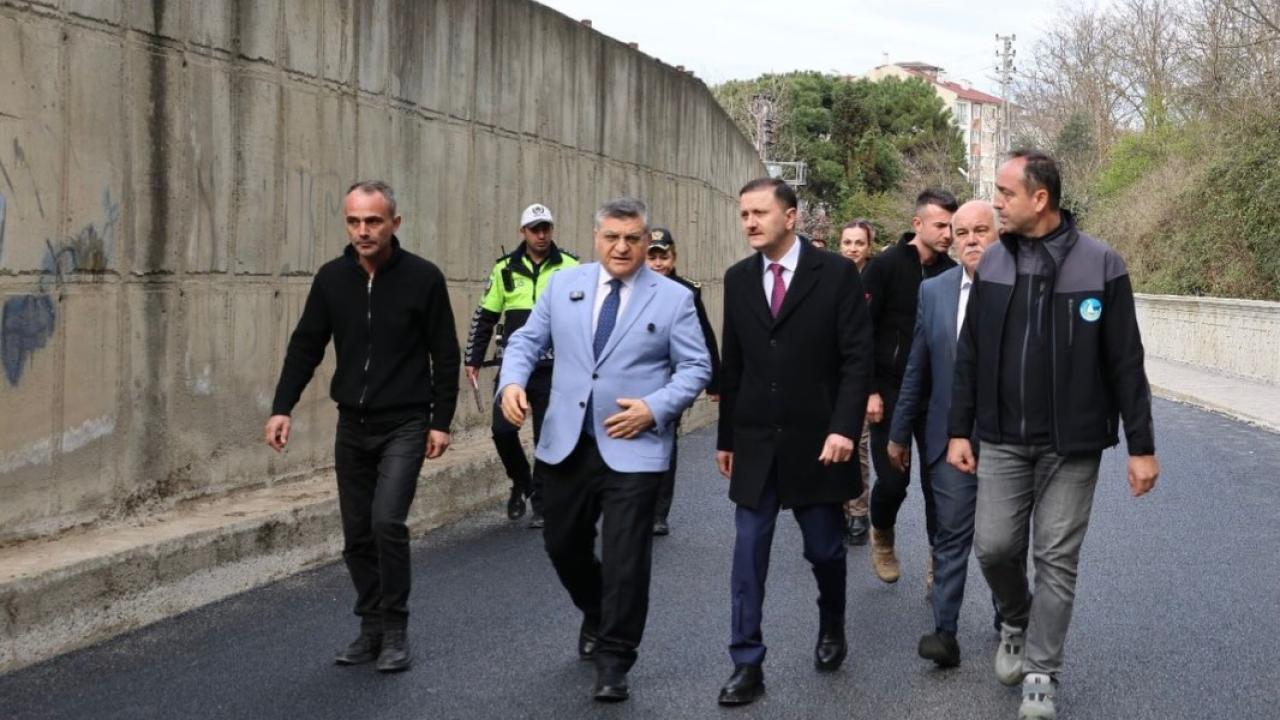 Vali Özarslan yerinde inceledi: Stat yolu milli maça hazır