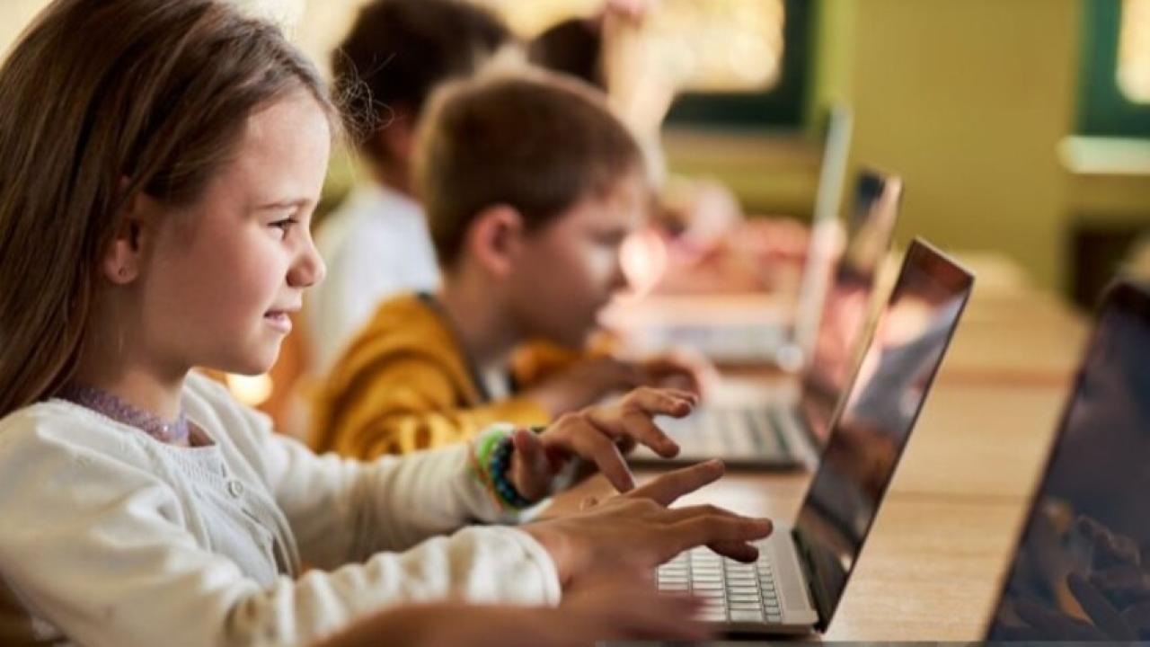 Zararlı içeriklere karşı yeni öneri: Etik algoritma