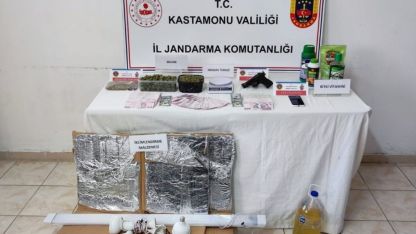 Kastamonu'da uyuşturucu operasyonunda gözaltına alınan 10 şüpheliden 2'si tutuklandı