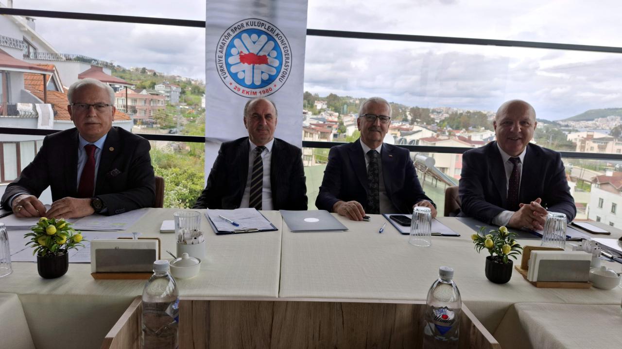 Bölgesel Amatör Spor Kulüpleri başkanları toplantısı Sinop'ta yapıldı
