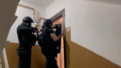DEAŞ operasyonunda 11 zanlı yakalandı