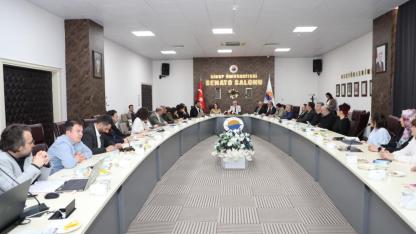 Sinop Üniversitesi 2030 vizyonunu belirledi: Yol haritası senatoda sunuldu