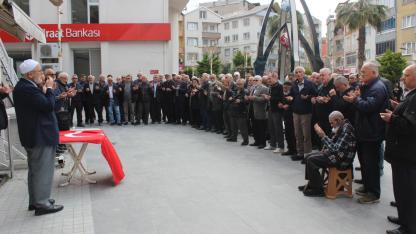 Sinop'ta  hacı adaylarına duygusal uğurlama