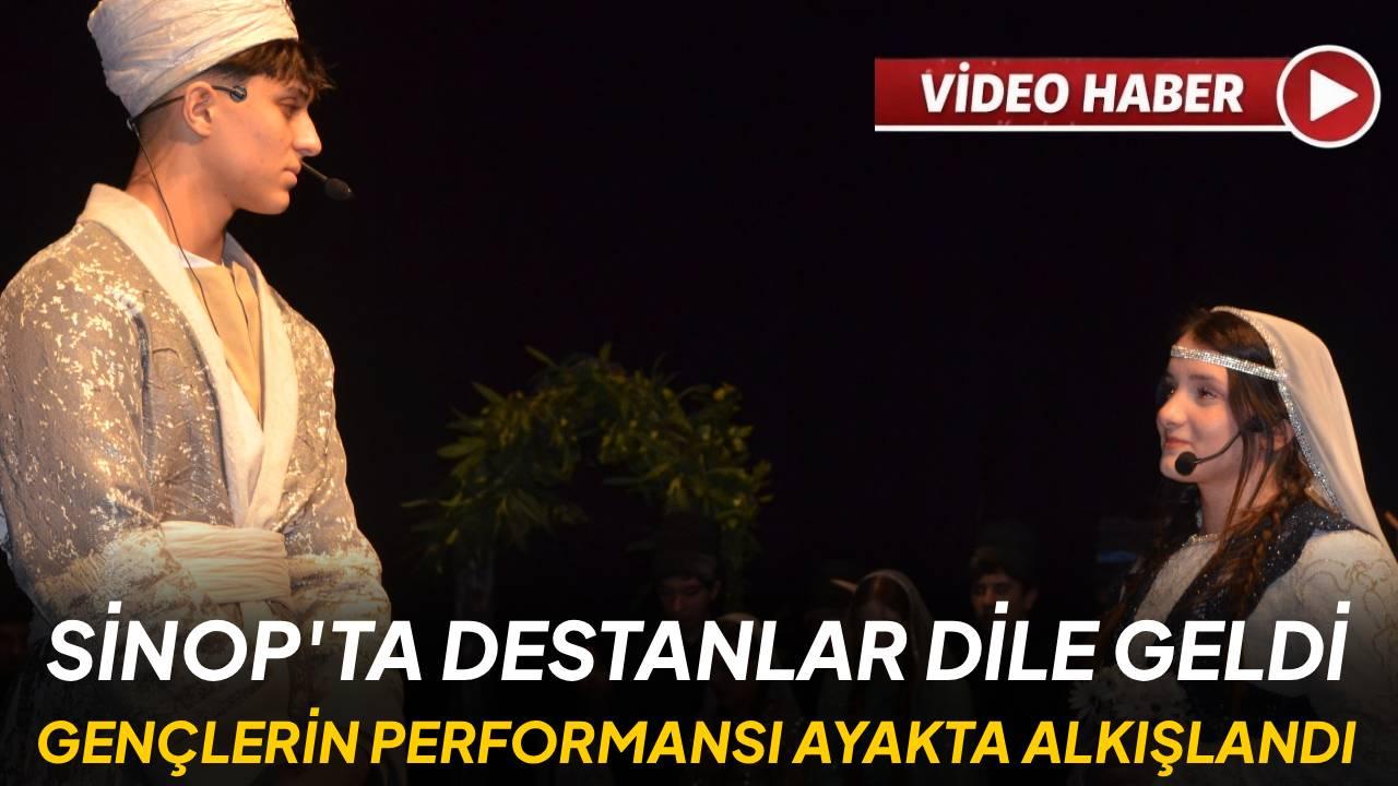 Sinop'ta liseli gençlerden tiyatro resitali