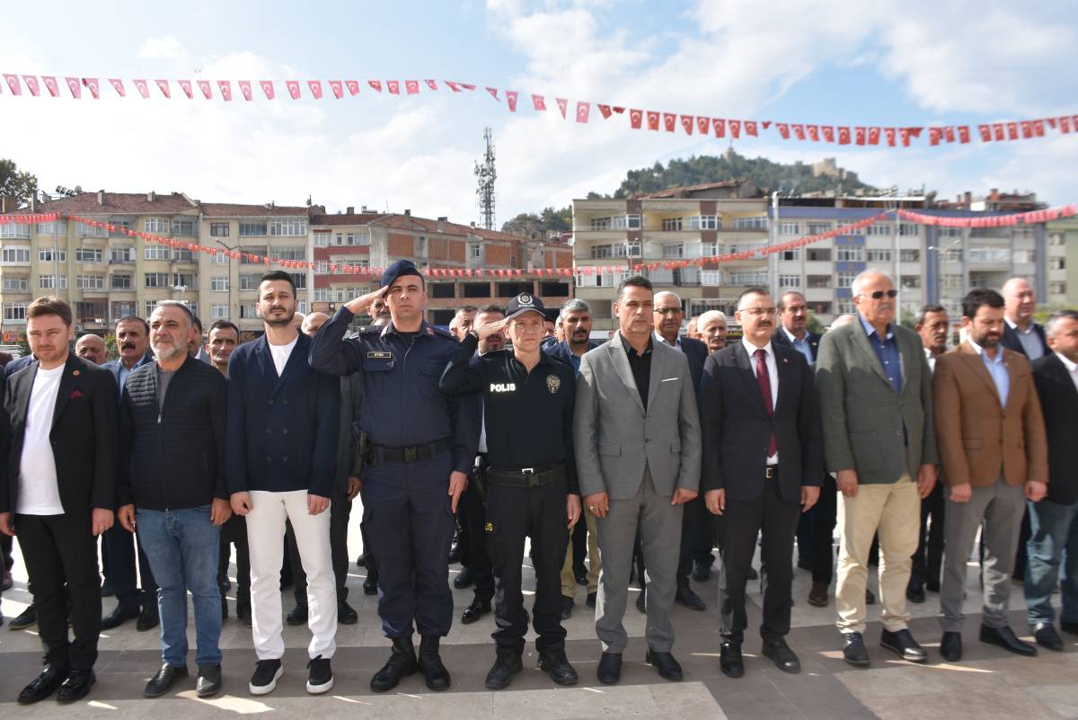 Boyabat'ta 19 Ekim Muhtarlar Günü kutlandı