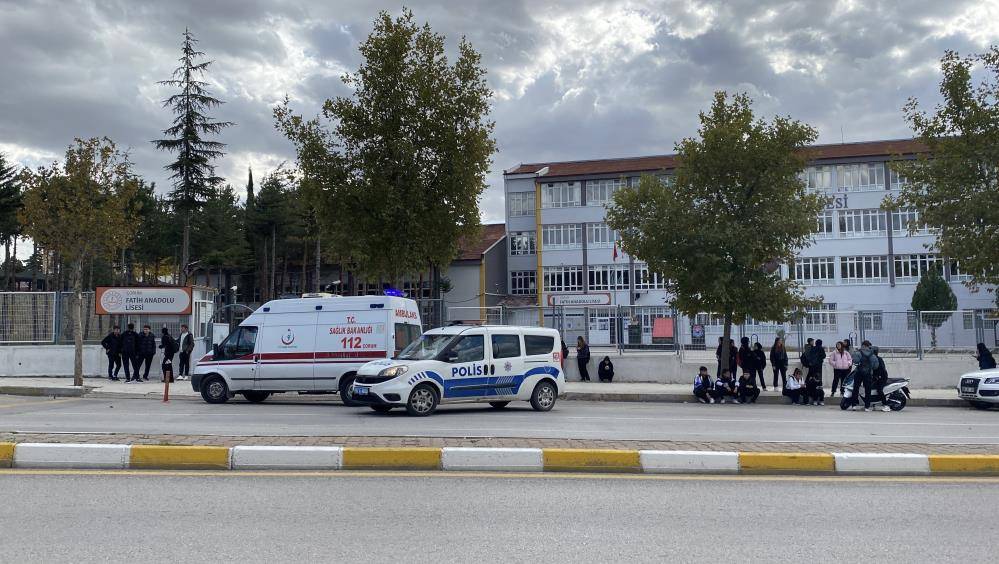 Tartışma bıçaklı kavgaya dönüştü: 1 yaralı