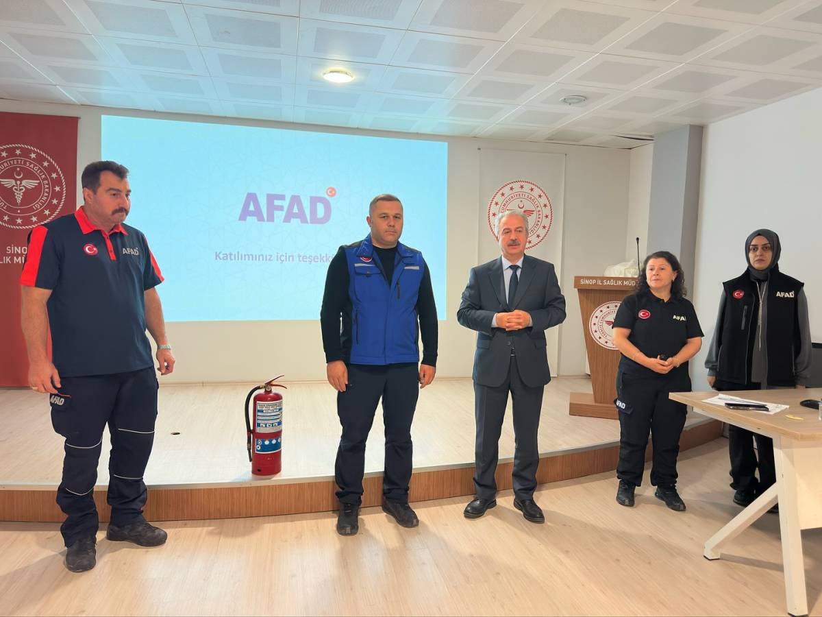 Sağlık Müdürlüğü personeline afet farkındalığı eğitimi