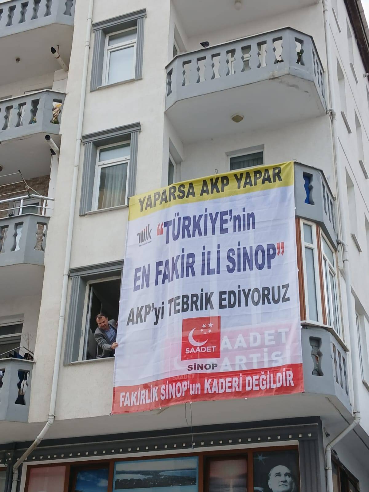 Saadet Partisi’nden TÜİK verilerine pankartlı tepki