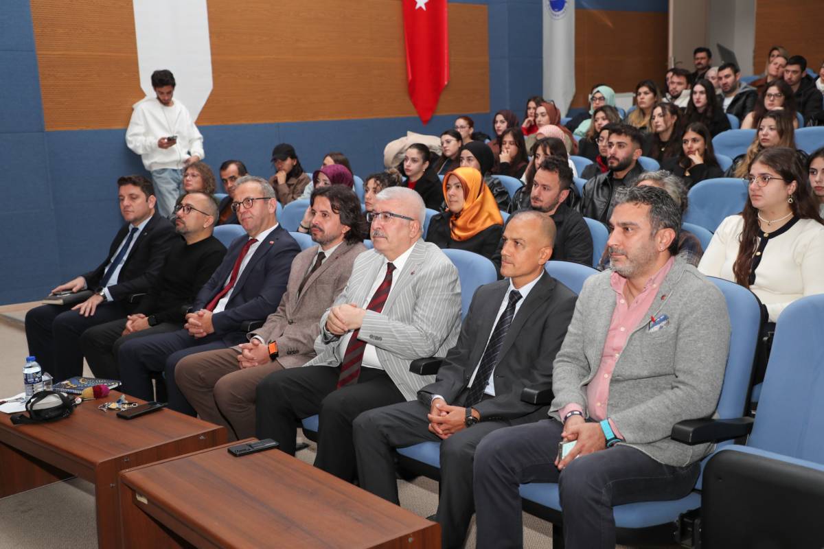 SNÜ’de aile kavramı masaya yatırıldı