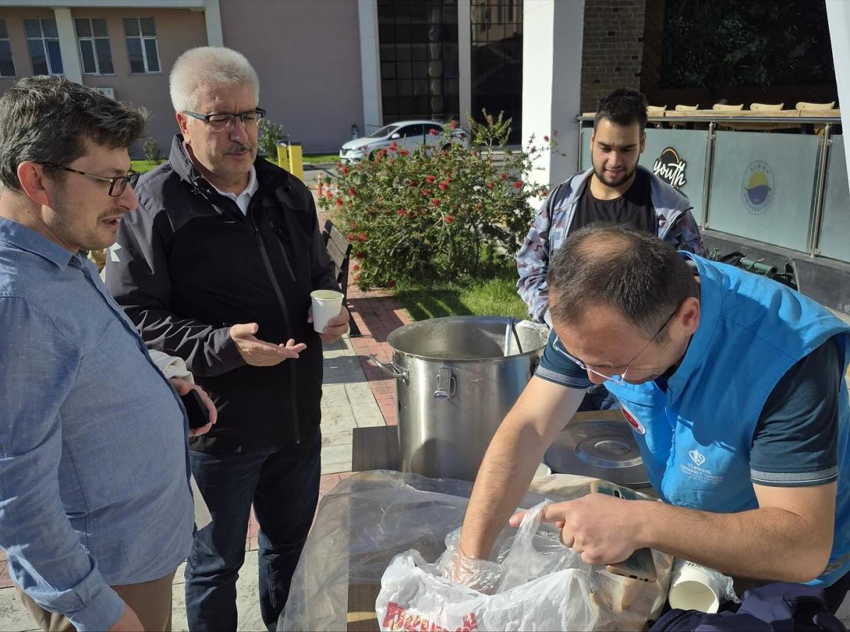 Sinop Üniversitesi’nde motivasyon için çorba dağıtıldı