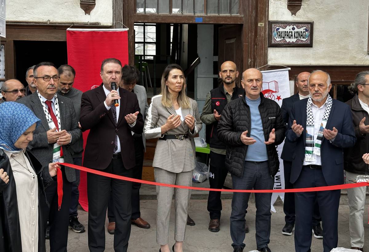 Gerze'de Filistin'e destek için Hayır Çarşısı açıldı