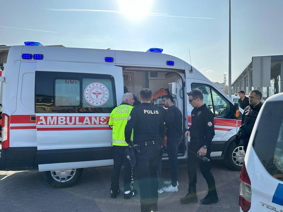 Sinop'ta ticari taksi ile motosiklet çarpıştı: 1 yaralı