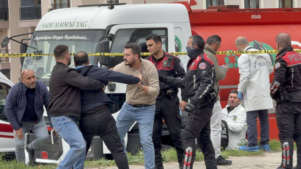Tanker sürücüsü araçta silahla vurulmuş halde ölü bulundu