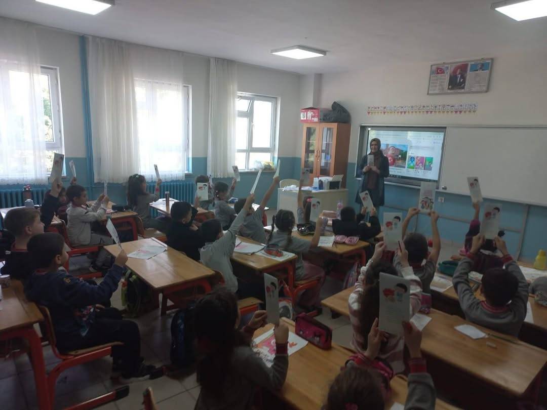 Minikler el yıkama konusunda bilgilendirildi